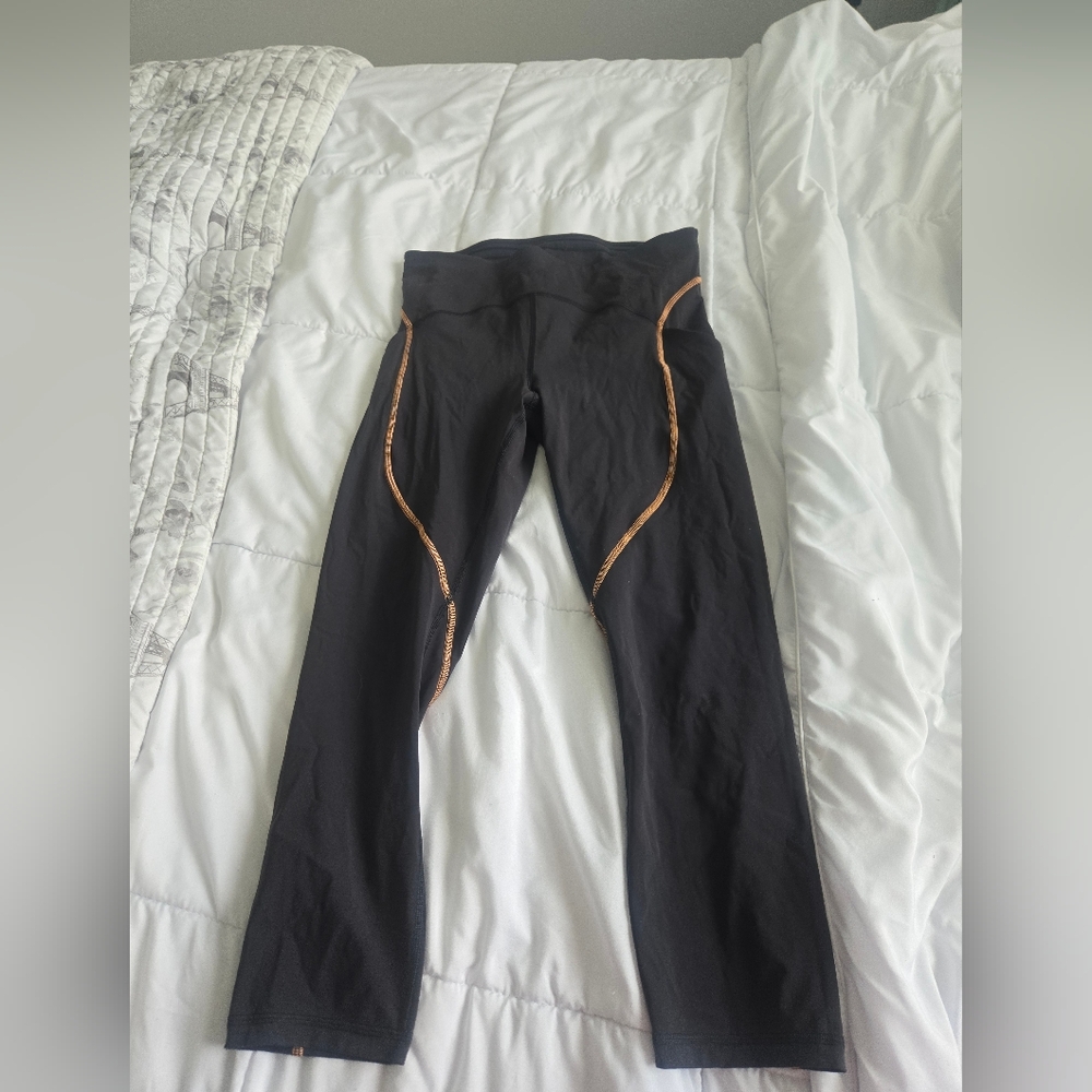 Lululemon Power Thru HR Sz 10 - Picture 2 of 6
